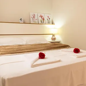 https://flat-da-eliete-e-admilson-2.hotelsportoseguro.com